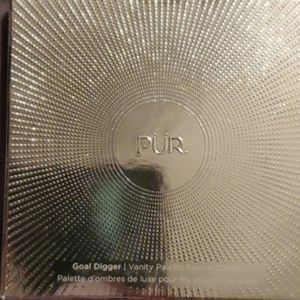 PUR Goal Digger Vanity Palette w/Mirror